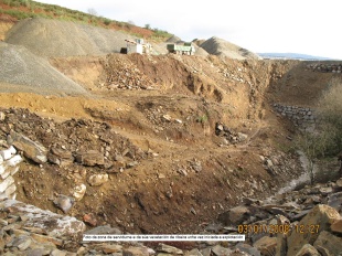 Zona de servidume e vexetación de ribeira unha vez iniciada a explotación