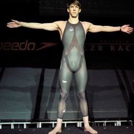 Michael Phelps durante a presentación do Fastskin LZR Racer, o pasdo mes de Febreiro